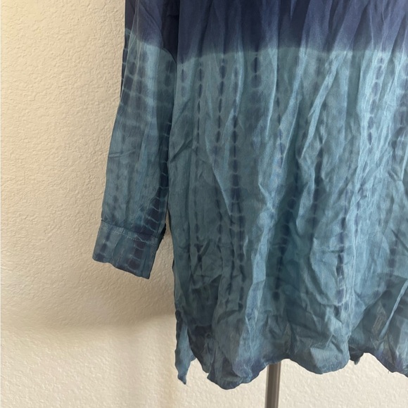 Chic Ombre Navy and Light Blue Women's Tunic - Picture 3 of 11